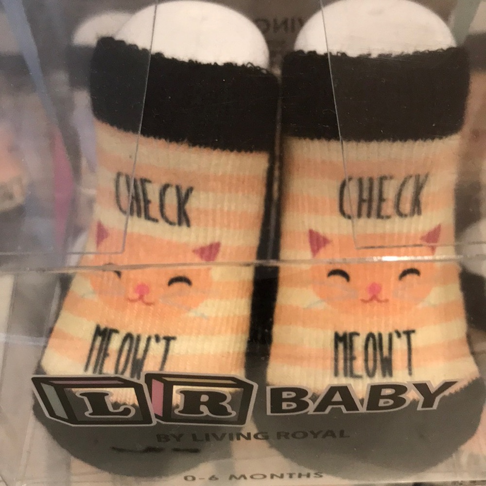 Check Mewo’t baby socks 😍😍
